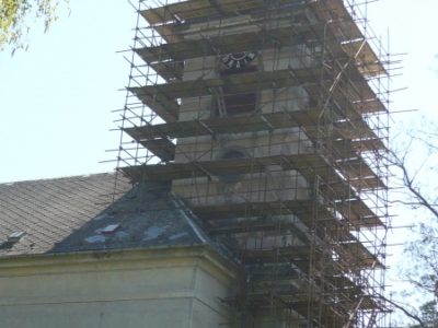 Oprava věže kostela v Lubníku Lešení Vanko